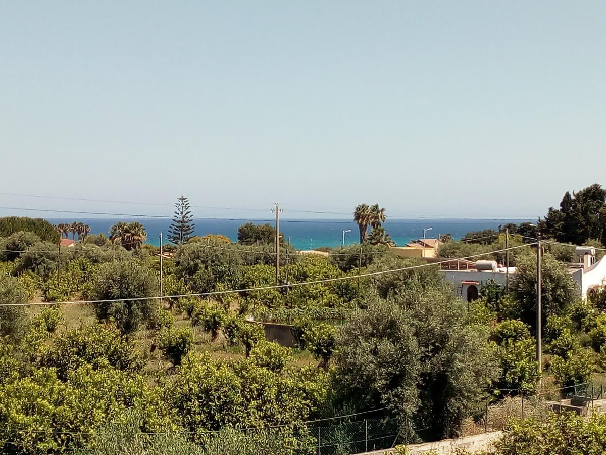 Sicilian Garden Apartment